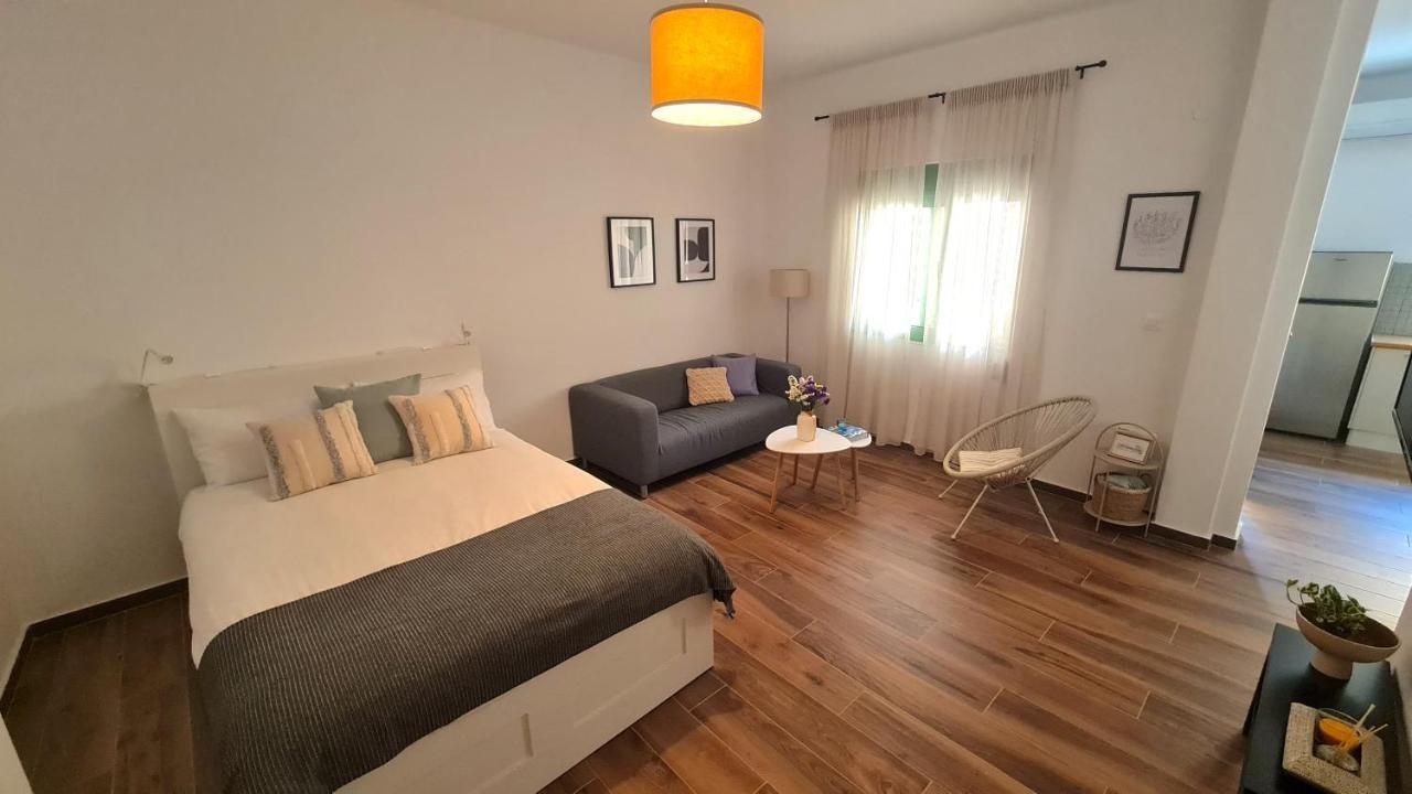 Yannis Guest House Aegina Eksteriør billede